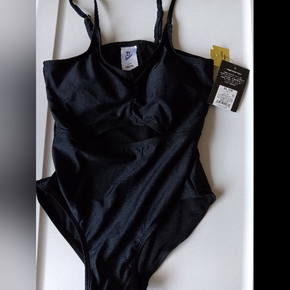 NEW Art Class's Adjustable Strap Peek-a-boo One-Piece Swimsuit - Picture 3 of 3